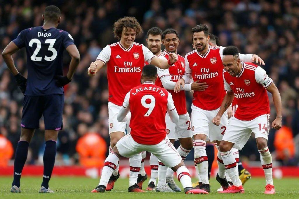 arsenal đấu với chelsea